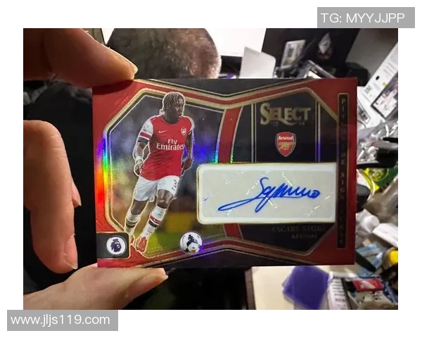 全新足球球星卡整盒开售 收藏佳品助你开启热血球迷之旅