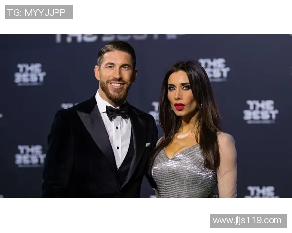 女足球星送袜子背后的意义与女性体育文化的象征解析