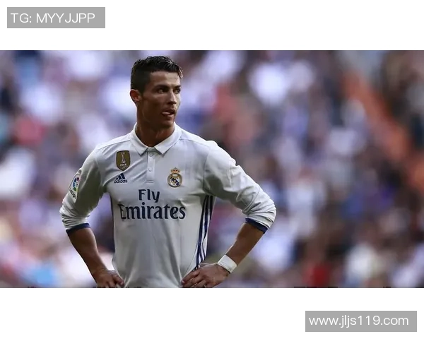 意大利足球球星经典与潮流发型全景解析与时尚演变之路 意大利足球球星经典与潮流发型全景解析与时尚演变之路